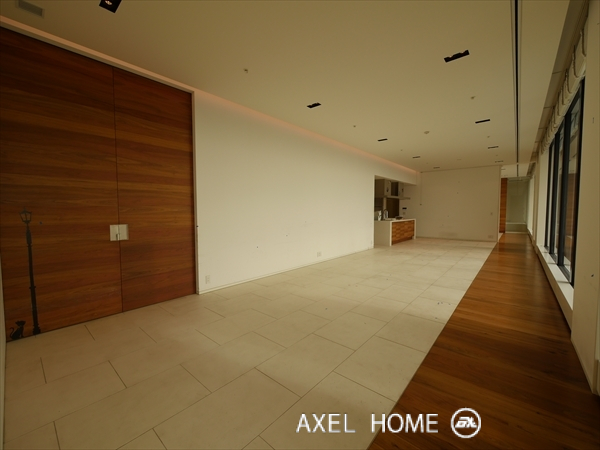 AKASAKA KｰTOWER RESIDENCE (赤坂Kタワーレジデンス)
