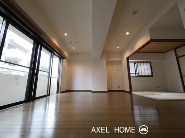 YOKOTAHOUSE (ヨコタハウス)