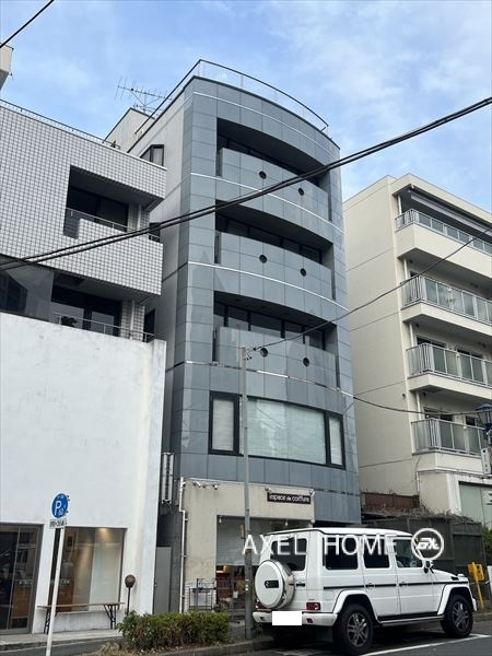 カーデ青山