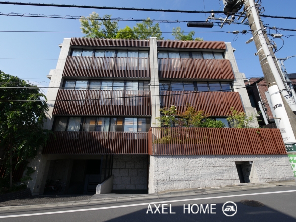 AURA 表参道 (オーラ表参道)