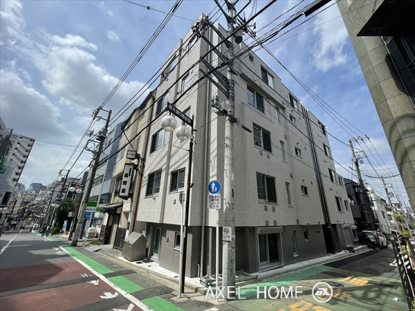 COMPOSITE新宿三丁目 (コンポジット新宿三丁目)