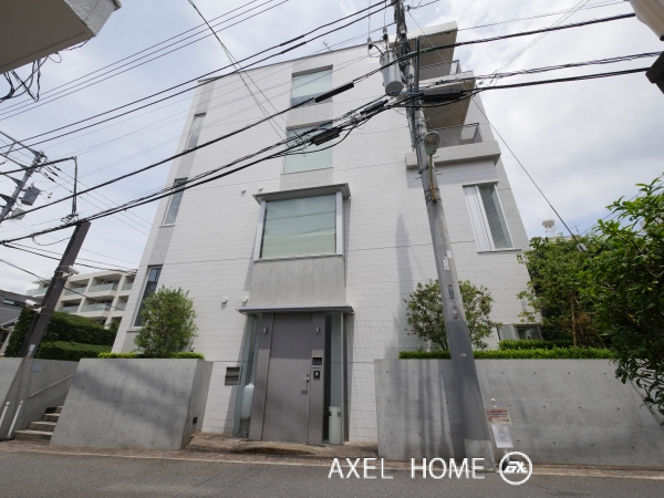 ＬＡＴＴＩＣＥ　ＪＩＮＧＵＭＡＥ　（ラティス神宮前）　