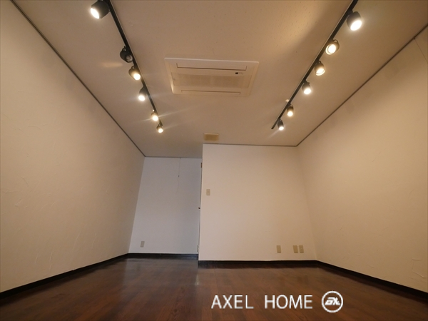 ＣＲＥＡＴＯＲ’Ｓ　ＤＥＮ