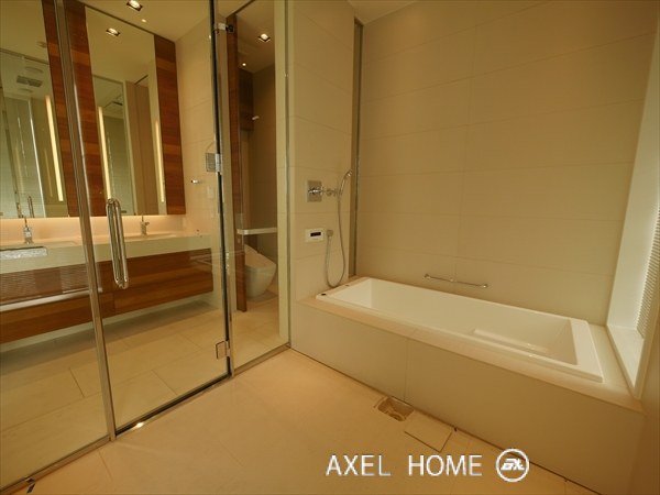 AKASAKA KｰTOWER RESIDENCE (赤坂Kタワーレジデンス)