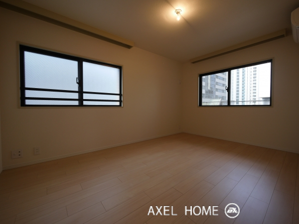 ＡＫＡＳＡＫＡ ＴＭ ＦＬＡＴ