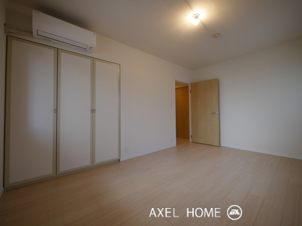 ＡＫＡＳＡＫＡ ＴＭ ＦＬＡＴ