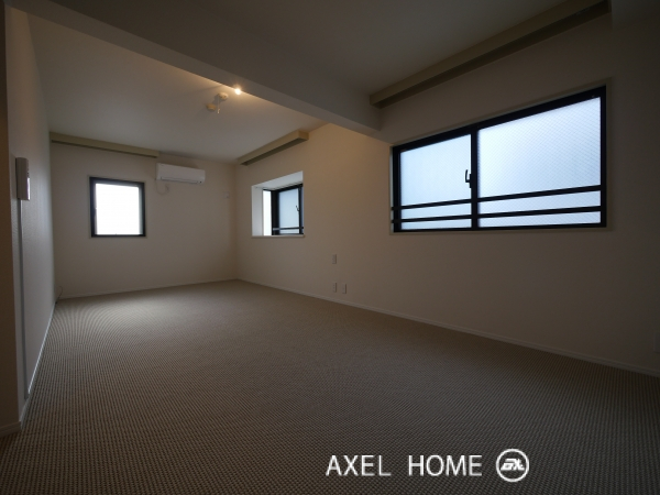 ＡＫＡＳＡＫＡ ＴＭ ＦＬＡＴ