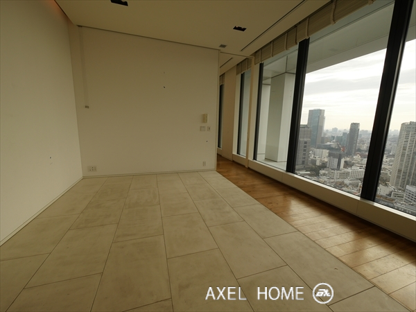 AKASAKA KｰTOWER RESIDENCE (赤坂Kタワーレジデンス)