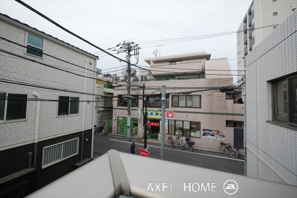 プレシス市谷台町坂