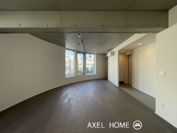 The Room 四谷大京町（ザルーム四谷大京町）