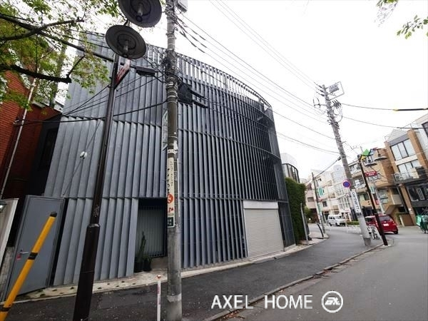 神宮前３丁目キャットストリート沿い１棟ビル　（店舗・事務所）