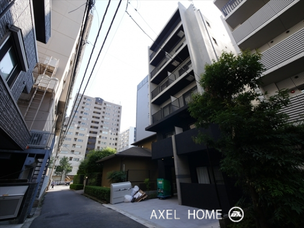 Bark Lane 新宿御苑前 （バークレーン新宿御苑前）
