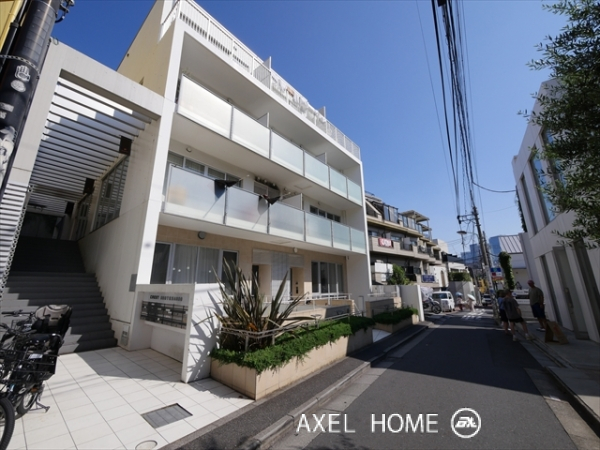 クレスト表参道 (CREST OMOTESANDO)