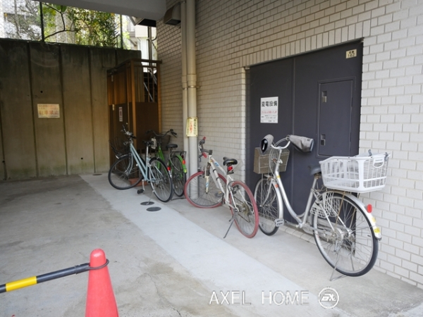 クレール東郷坂