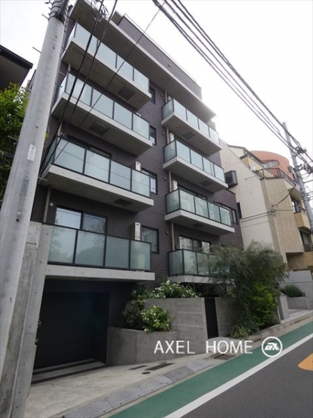 LA REINA ICHIGAYA KAGACHO（ラ・レイナ市谷加賀町）