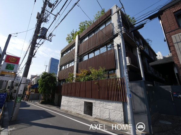 AURA 表参道 (オーラ表参道)