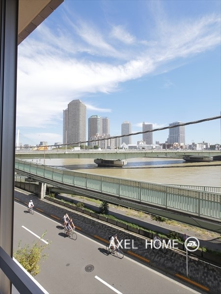 エンブレムコート明石町