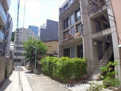 ラファエロ氷川坂