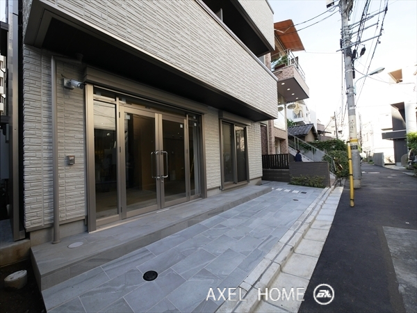 ESPOIR　JINGUMAE（エスポワールジングウマエ）　(店舗　事務所)