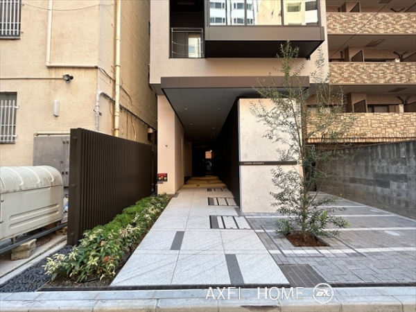 LUSSO AKASAKA（ルッソ赤坂）