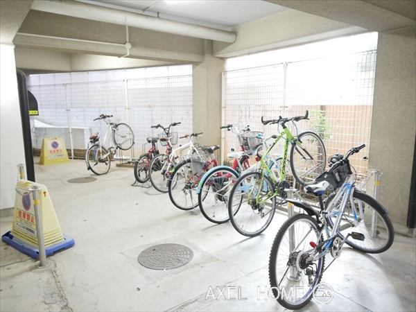 チュリス氷川坂