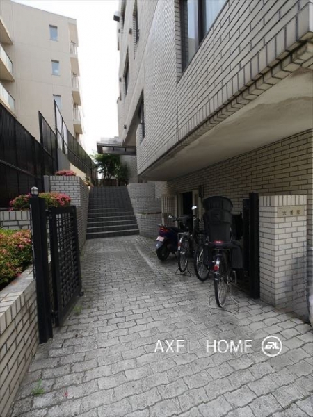 六番館