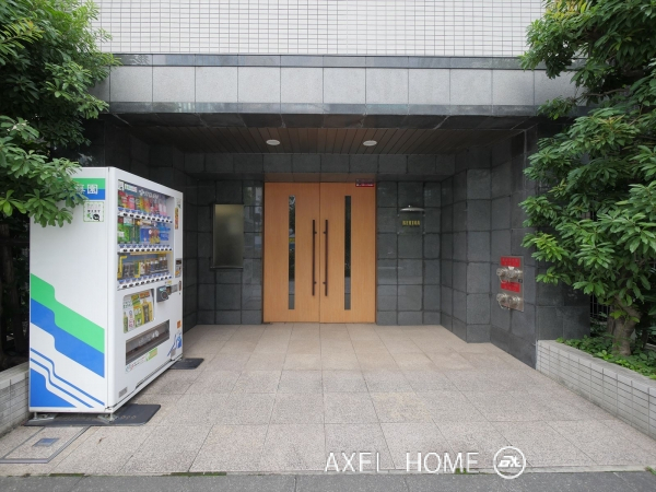 レヴィーナ東京八重洲通り