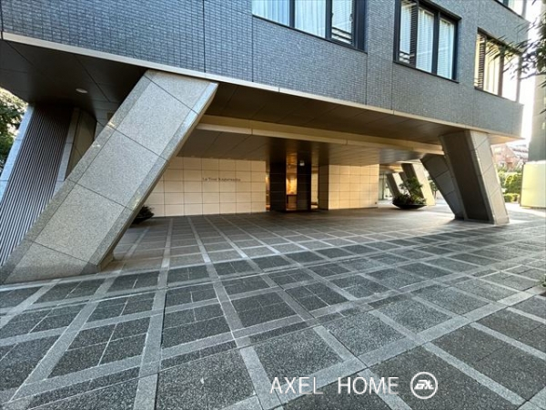 ラ・トゥール神楽坂 (La Tour Kagurazaka)