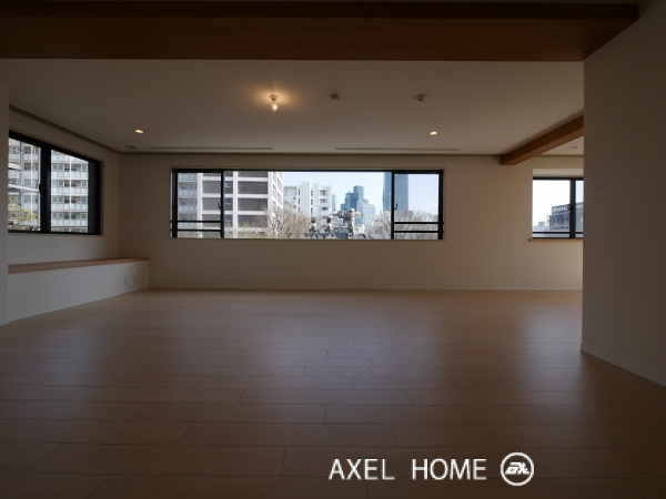 ＡＫＡＳＡＫＡ ＴＭ ＦＬＡＴ