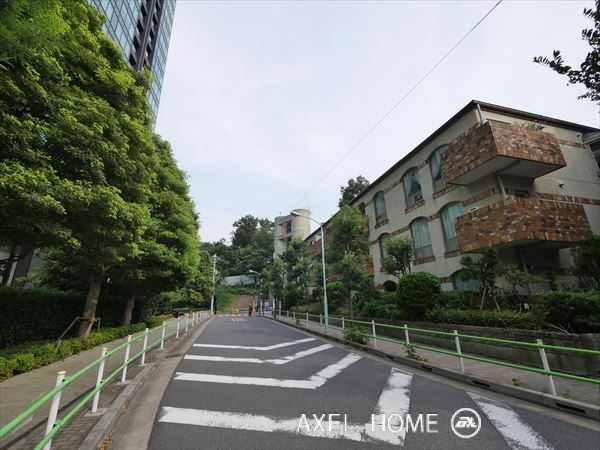 ファーストアパートメンツ三田