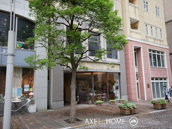 ラ ピアッツォーラ（店舗・事務所）