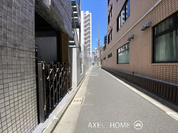 神トラビル