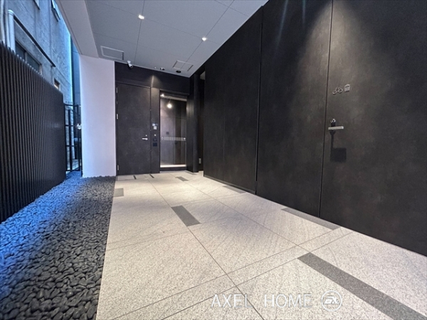 LUSSO AKASAKA（ルッソ赤坂）