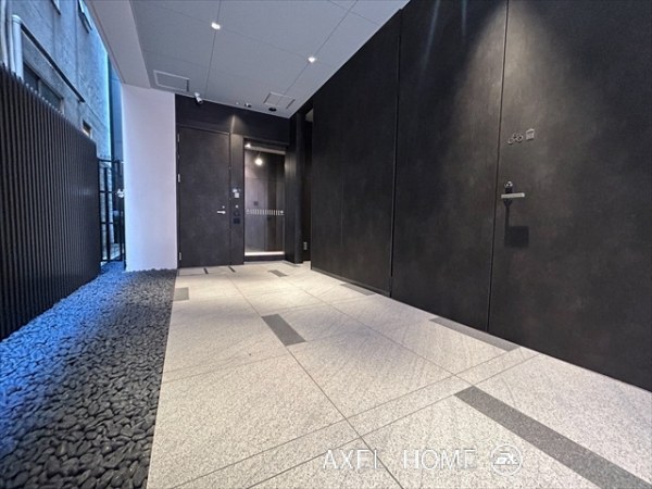 LUSSO AKASAKA（ルッソ赤坂）
