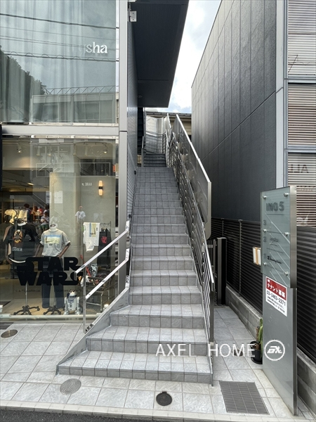 INO5（店舗）