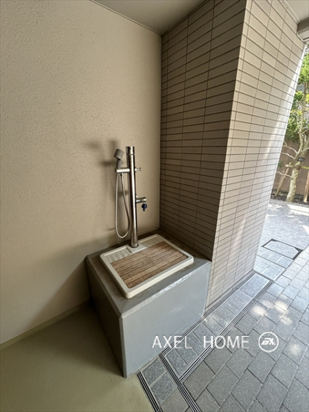 ウエリス市谷加賀町