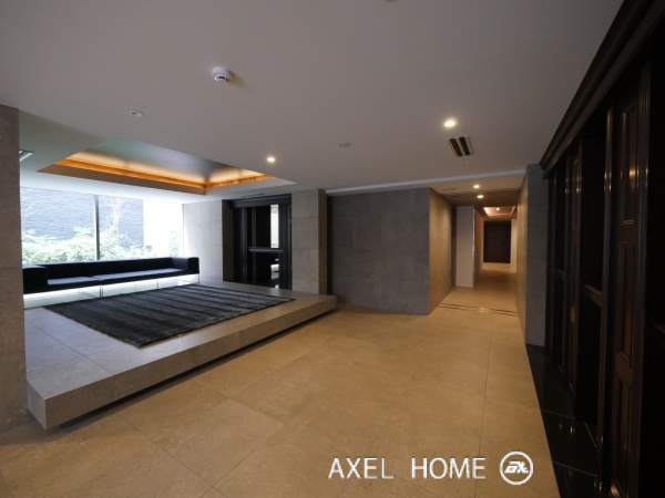 OPEN RESIDENCIA表参道神宮前THE HOUSE（オープンレジデンシア表参道神宮前ザハウス）　
