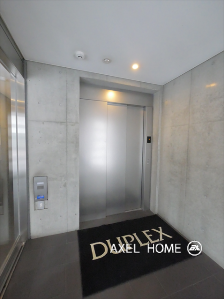 デュープレックス銀座タワー8/14 （DUPLEX）