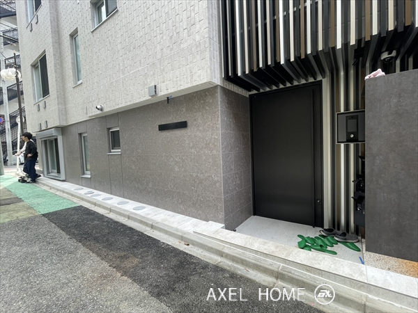 COMPOSITE新宿三丁目 (コンポジット新宿三丁目)