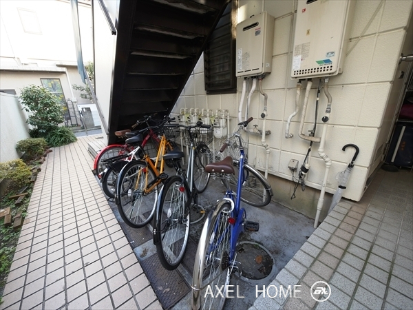 四谷ホームズ