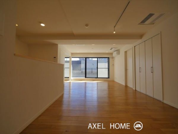 ワイズビルディング　（Y's Building）