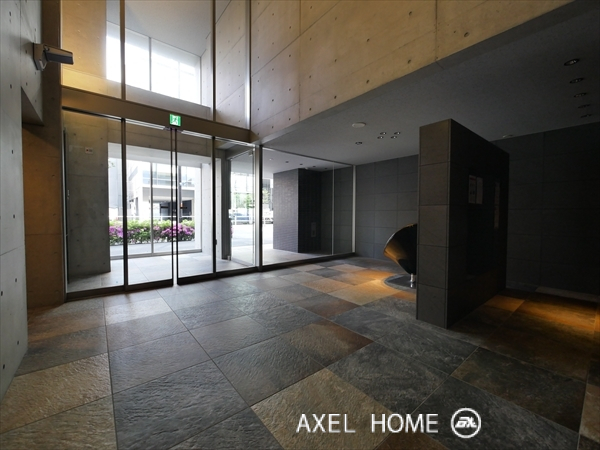 ZOOM四谷左門町 (ズーム四谷左門町)