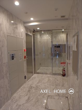 LA STUDIO SHINBASHI （ラ ステュディオ新橋）