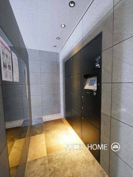ZOOM四谷左門町 (ズーム四谷左門町)