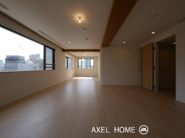 ＡＫＡＳＡＫＡ ＴＭ ＦＬＡＴ