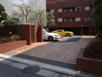 パレス北参道　駐車場