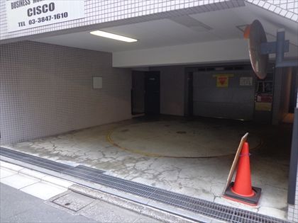 駐車場イメージ3