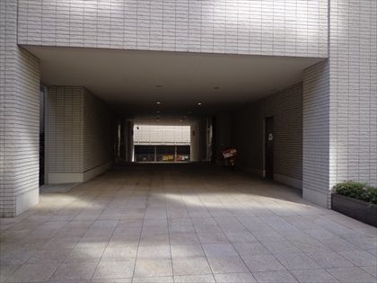 機械式　サイズ　長5300幅1950高1550/1750/2100重2300