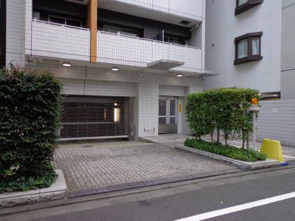 ガーラプレイス新宿御苑　駐車場