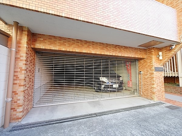 ベラビスタ信濃町　駐車場